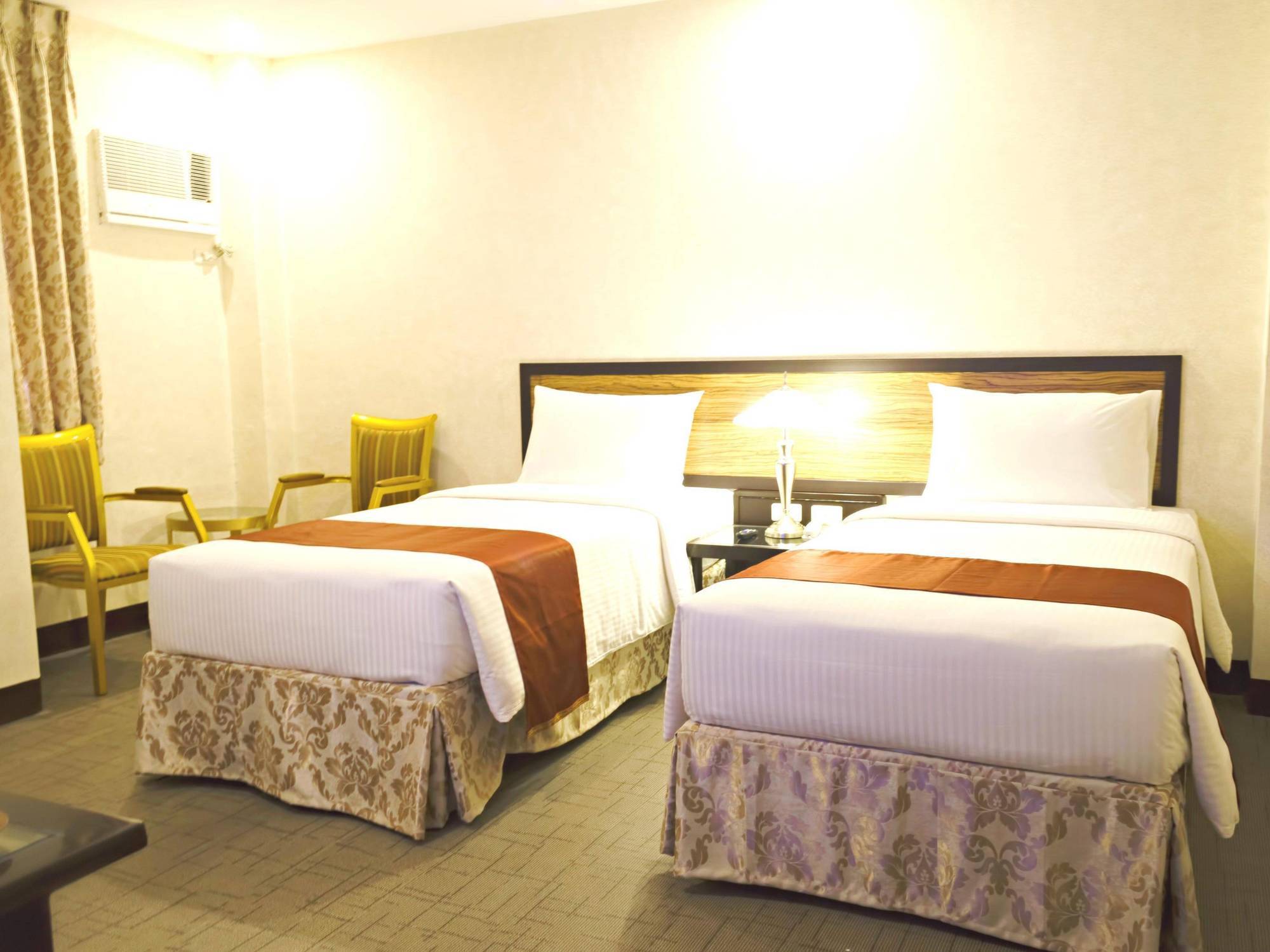 D Circle Hotel Manila Exterior photo